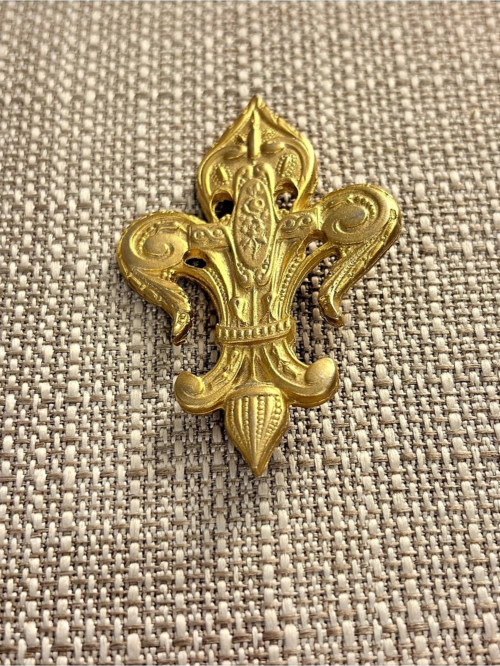 Fleur-de-Lis Gold-Tone Brooch vintage